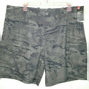 Under Armour Performance Cargo Shorts Men Sizes 42 NWT